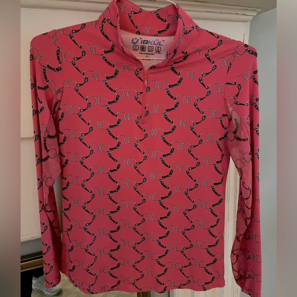 SPF 50 Ladies Golf/English riding shirt.  Salmon pink brown straps and stirrups.
